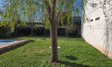 CASA EN VENTA - 2 DORMITORIOS -BARRIOS LAS TARDES