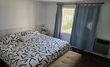 CASA EN VENTA - 2 DORMITORIOS -BARRIOS LAS TARDES