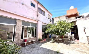 VENTA CASA 5 AMB MULTIFAMILIAR EN 2 PLANTAS RAMOS