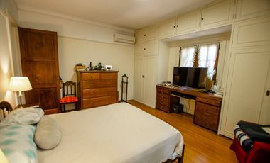 CHALET INGLES EN VENTA EN ADROGUE DE CATEGORIA