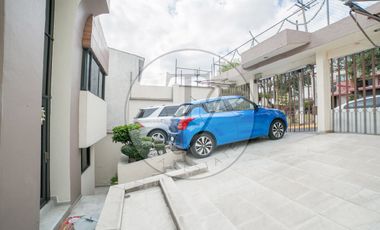 Casa en Venta en Lomas de Valle Dorado  – Funcionalidad y Vistas Espectaculares
