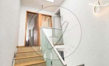 Casa en Venta en Lomas de Valle Dorado  – Funcionalidad y Vistas Espectaculares