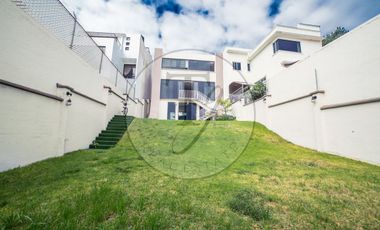 Casa en Venta en Lomas de Valle Dorado  – Funcionalidad y Vistas Espectaculares