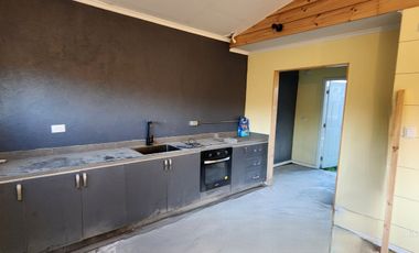 ARRIENDO CASA 1 PISO EN PASAJE LOS COLONOS LA VARA