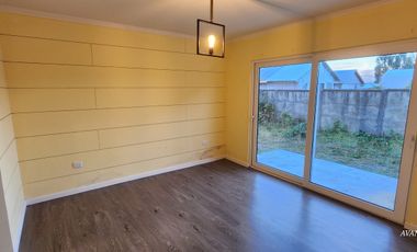 ARRIENDO CASA 1 PISO EN PASAJE LOS COLONOS LA VARA