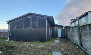 ARRIENDO CASA 1 PISO EN PASAJE LOS COLONOS LA VARA