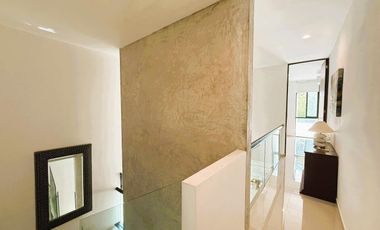 Residencia en Venta en San José Tulipanes, Amenidades Premium y alberca privada