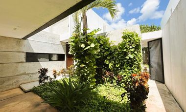 Residencia en Venta en San José Tulipanes, Amenidades Premium y alberca privada