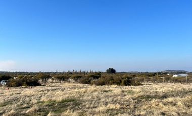 SE VENDE PARCELA CERCADA A ORILLA DE CAMINO 5000 M2