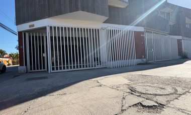 SE ARRIEDA AMPLIA CASA COCINA TOTALMENTE EQUIPADA