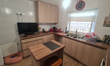 ARRIENDO CASA EN CONDOMINIO DE TRES DORMITORIOS EN TCO