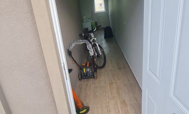 ARRIENDO CASA EN CONDOMINIO DE TRES DORMITORIOS EN TCO