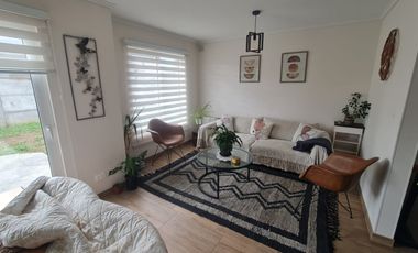 ARRIENDO CASA EN CONDOMINIO DE TRES DORMITORIOS EN TCO