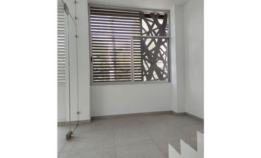 ESTRENA NUEVAS OFICINAS EN SATELITE ATRAS DE SUBURBIA