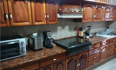 CASA MUY CÓMODA CON BUENOS ESPACIOS