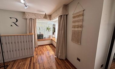 Casa amplia excelente ubicación
