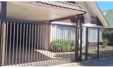 Casa amplia excelente ubicación
