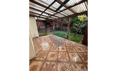 Casa amplia excelente ubicación