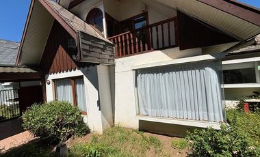 Casa amplia excelente ubicación