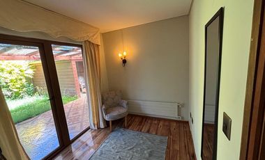 Casa amplia excelente ubicación