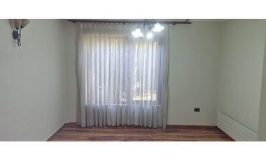 Casa amplia excelente ubicación