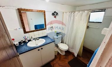 CASA ANTIGUA CON AMPLIO TERRENO EN QUINTA NORMAL