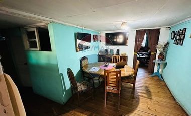CASA ANTIGUA CON AMPLIO TERRENO EN QUINTA NORMAL