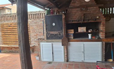 ESPECTACULAR CASA A LA VENTA A MTRS DE AV. LUJÁN S. TOMÉ