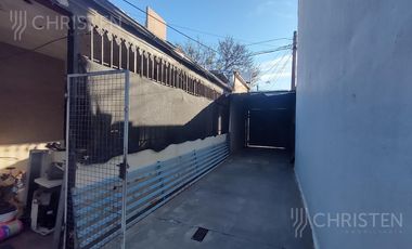 Galpón en  venta. A metros de J. J. Paso. Ideal destino comercial o emprendimiento