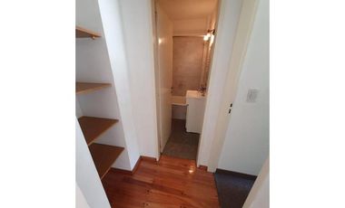DEPARTAMENTO DE 2 AMBIENTES CON COCHERA EN ALQUILER. VICENTE LOPEZ
