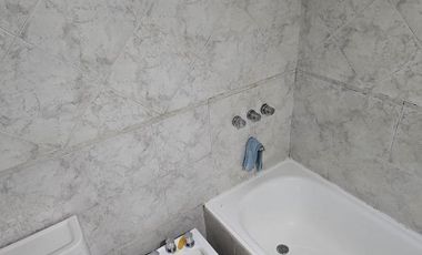 DEPARTAMENTO DE 2 AMBIENTES CON COCHERA EN ALQUILER. VICENTE LOPEZ