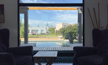Casa en venta-Santa Isabel-Laguna-4 Ambientes-Pileta climatizada-Ingeniero Maschwitz-Escobar