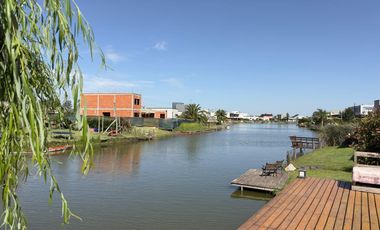 Casa en venta-Santa Isabel-Laguna-4 Ambientes-Pileta climatizada-Ingeniero Maschwitz-Escobar