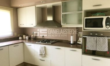 D. Esteche Realty