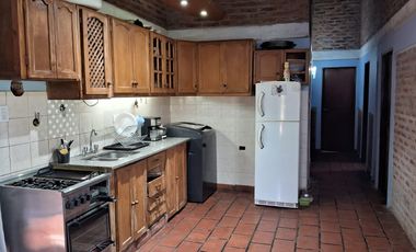 Casa en Villa Adela
