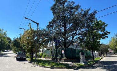 Casa en ALQUILER todo en planta baja Arguello a metros de la Recta Martinolli