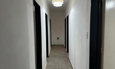 Casa en ALQUILER todo en planta baja Arguello a metros de la Recta Martinolli