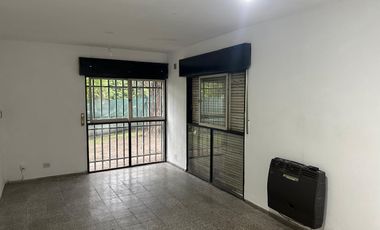 Casa en ALQUILER todo en planta baja Arguello a metros de la Recta Martinolli