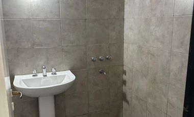 Casa en ALQUILER todo en planta baja Arguello a metros de la Recta Martinolli