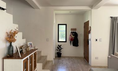 Casa en venta barrio Garin Chico-5 amb-Pileta.