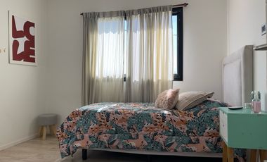 Casa en venta barrio Garin Chico-5 amb-Pileta.