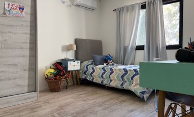 Casa en venta barrio Garin Chico-5 amb-Pileta.