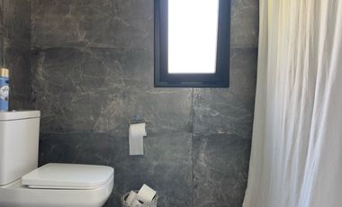 Casa en venta barrio Garin Chico-5 amb-Pileta.