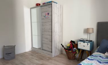 Casa en venta barrio Garin Chico-5 amb-Pileta.