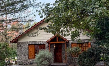 Cabaña estilo patagónico - 155 m2 - en Bosque Peralta Ramos
