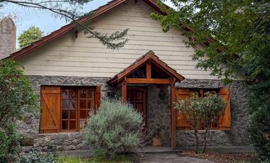 Cabaña estilo patagónico - 155 m2 - en Bosque Peralta Ramos