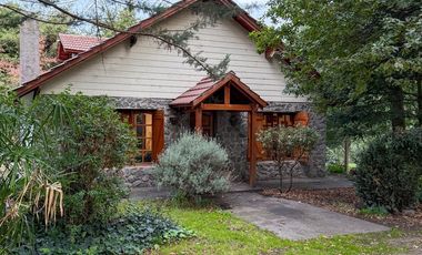 Cabaña estilo patagónico - 155 m2 - en Bosque Peralta Ramos