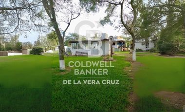 CASA EN RINCON POTRERO SOBRE EL RIO