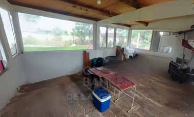 CASA EN RINCON POTRERO SOBRE EL RIO