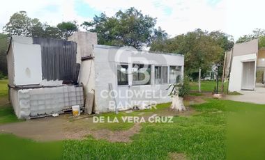 CASA EN RINCON POTRERO SOBRE EL RIO